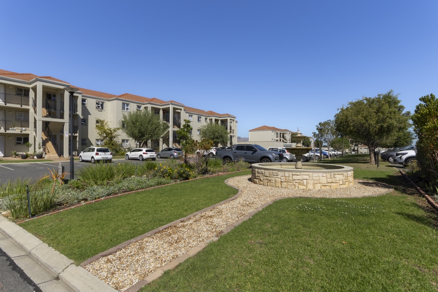 To Let 2 Bedroom Property for Rent in Heritage Park Western Cape